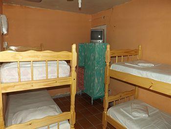 Retiro Espiritualista Casa De Madeira Inn 2*
